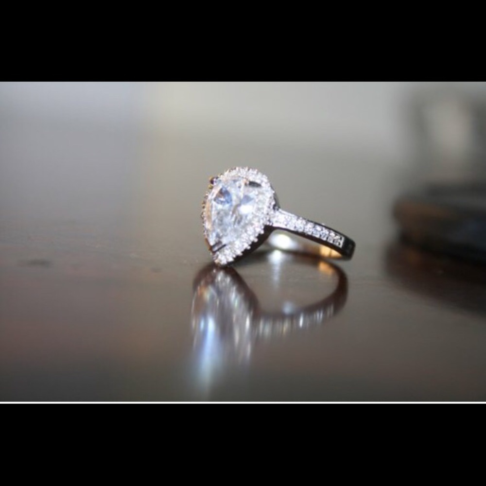 White Sapphire Engagement ring Promise ring NEW